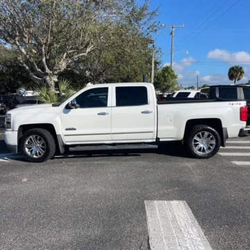 Another view of 2016 Chevrolet Silverado 1500 High Country for sale in Indianapolis, IN at Indy Auto Man - Indianapolis