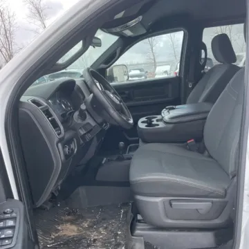 More photos of 2021 Ram 2500 Tradesman at Indy Auto Man - Indianapolis, IN