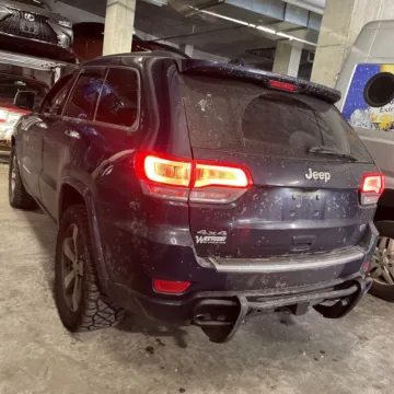 More photos of 2015 Jeep Grand Cherokee Overland at Indy Auto Man - Indianapolis, IN