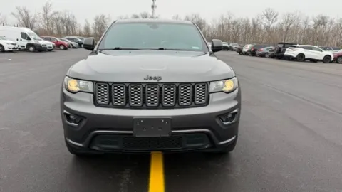 Photos of 2017 Jeep Grand Cherokee Altitude for sale in Indianapolis, IN at Indy Auto Man - Indianapolis