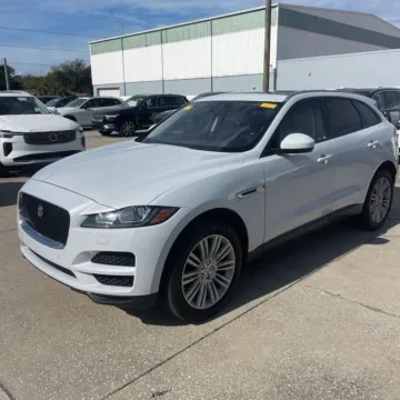 Photos of 2018 Jaguar F-PACE 20d Premium for sale in Indianapolis, IN at Indy Auto Man - Indianapolis