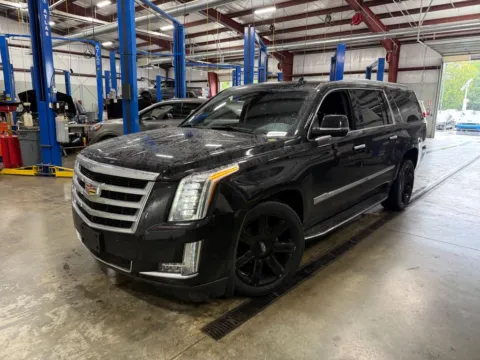 Photos of 2018 Cadillac Escalade ESV Luxury for sale in Indianapolis, IN at Indy Auto Man - Indianapolis