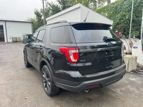 More photos of 2019 Ford Explorer XLT at Indy Auto Man - Indianapolis, IN