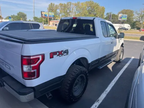 Photos of 2019 Ford F-150 XLT for sale in Indianapolis, IN at Indy Auto Man - Indianapolis