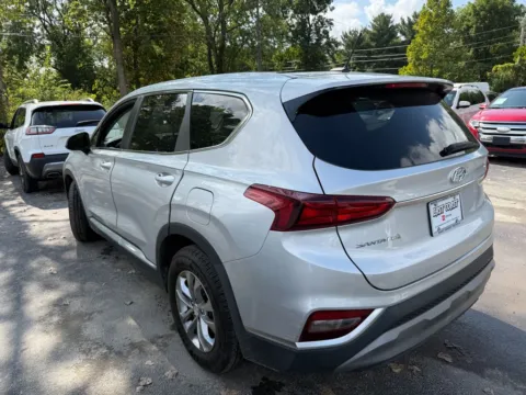 More photos of 2020 Hyundai Santa Fe SE at Indy Auto Man - Indianapolis, IN