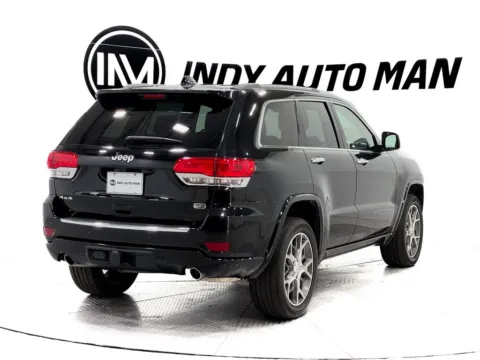More photos of 2021 Jeep Grand Cherokee Overland at Indy Auto Man - Indianapolis, IN