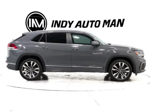 Another view of 2021 Volkswagen Atlas Cross Sport 3.6L V6 SE w/Technology R-Line for sale in Indianapolis, IN at Indy Auto Man - Indianapolis