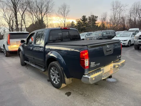 More photos of 2019 Nissan Frontier SL at Indy Auto Man - Indianapolis, IN