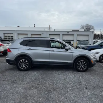 Another view of 2019 Volkswagen Tiguan 2.0T SE 4Motion for sale in Indianapolis, IN at Indy Auto Man - Indianapolis