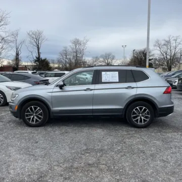 More photos of 2019 Volkswagen Tiguan 2.0T SE 4Motion at Indy Auto Man - Indianapolis, IN