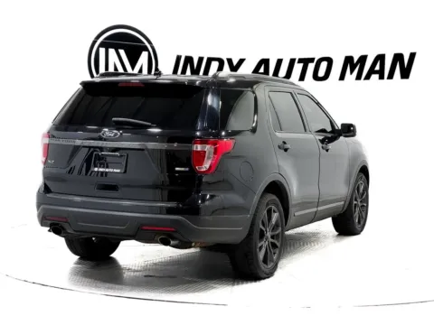 More photos of 2019 Ford Explorer XLT at Indy Auto Man - Indianapolis, IN