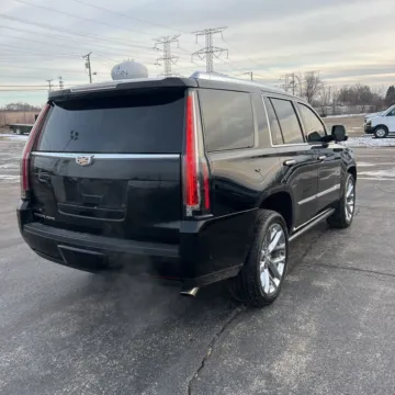 More photos of 2018 Cadillac Escalade Platinum Edition at Indy Auto Man - Indianapolis, IN