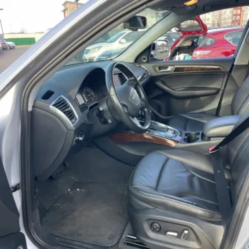 More photos of 2015 Audi Q5 2.0T Premium Plus quattro at Indy Auto Man - Indianapolis, IN