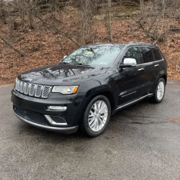 Photos of 2018 Jeep Grand Cherokee Summit for sale in Indianapolis, IN at Indy Auto Man - Indianapolis