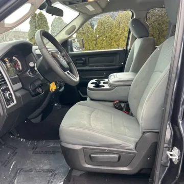 More photos of 2018 Ram 1500 Express at Indy Auto Man - Indianapolis, IN