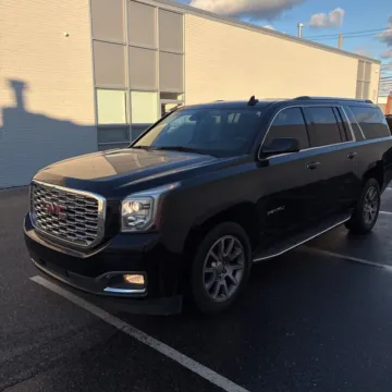 Photos of 2020 GMC Yukon XL Denali for sale in Indianapolis, IN at Indy Auto Man - Indianapolis