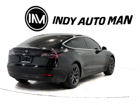 More photos of 2019 Tesla Model 3 Standard Range Plus at Indy Auto Man - Indianapolis, IN