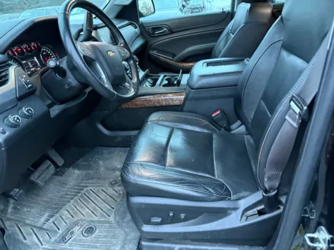 More photos of 2017 Chevrolet Suburban Premier at Indy Auto Man - Indianapolis, IN