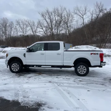 More photos of 2019 Ford F-250SD XLT at Indy Auto Man - Indianapolis, IN
