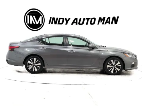 Another view of 2022 Nissan Altima 2.5 SV for sale in Indianapolis, IN at Indy Auto Man - Indianapolis