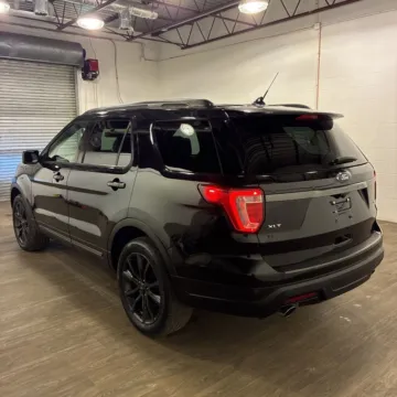 More photos of 2019 Ford Explorer XLT at Indy Auto Man - Indianapolis, IN
