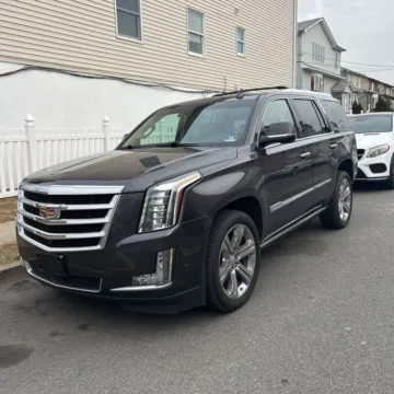 Photos of 2017 Cadillac Escalade Premium Luxury for sale in Indianapolis, IN at Indy Auto Man - Indianapolis