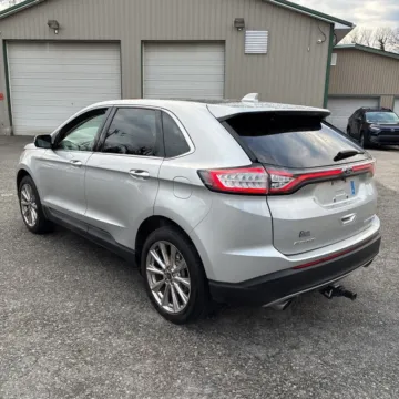 More photos of 2017 Ford Edge Titanium at Indy Auto Man - Indianapolis, IN