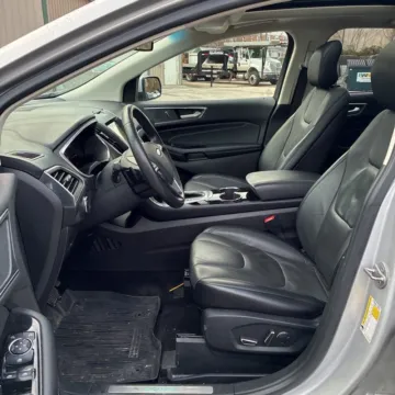 More photos of 2017 Ford Edge Titanium at Indy Auto Man - Indianapolis, IN