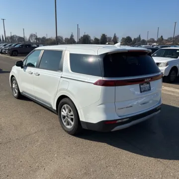 More photos of 2022 Kia Carnival LXS at Indy Auto Man - Indianapolis, IN