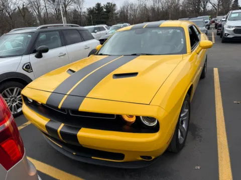 Photos of 2017 Dodge Challenger SXT for sale in Indianapolis, IN at Indy Auto Man - Indianapolis