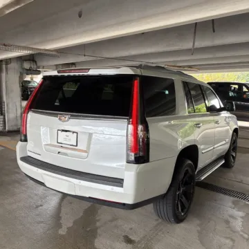 More photos of 2019 Cadillac Escalade Luxury at Indy Auto Man - Indianapolis, IN
