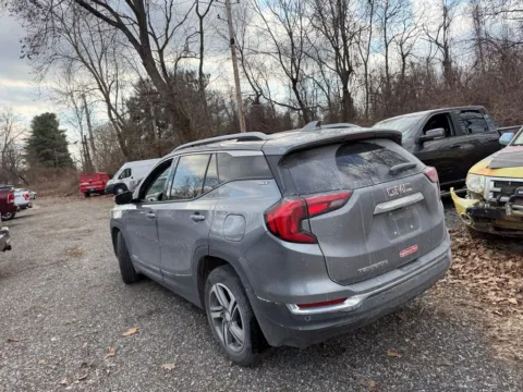 More photos of 2019 GMC Terrain SLT at Indy Auto Man - Indianapolis, IN