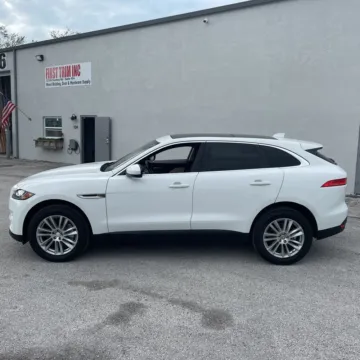 More photos of 2017 Jaguar F-PACE 35t Prestige at Indy Auto Man - Indianapolis, IN