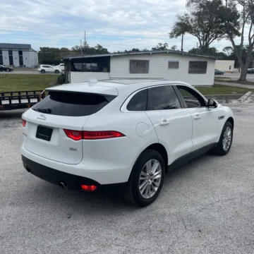 More photos of 2017 Jaguar F-PACE 35t Prestige at Indy Auto Man - Indianapolis, IN