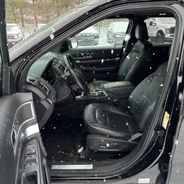 More photos of 2018 Ford Explorer Limited at Indy Auto Man - Indianapolis, IN