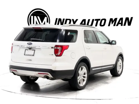 More photos of 2016 Ford Explorer XLT at Indy Auto Man - Indianapolis, IN