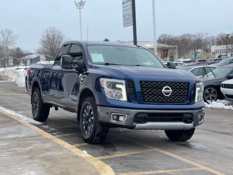 Photos of 2017 Nissan Titan PRO-4X for sale in Indianapolis, IN at Indy Auto Man - Indianapolis