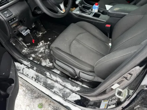 More photos of 2018 Kia Optima LX at Indy Auto Man - Indianapolis, IN