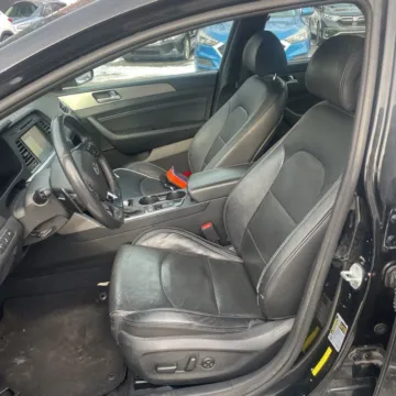 More photos of 2015 Hyundai Sonata Limited at Indy Auto Man - Indianapolis, IN