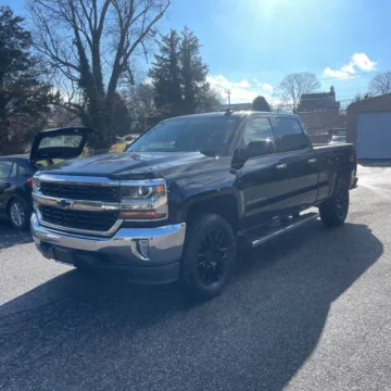 Photos of 2017 Chevrolet Silverado 1500 LT LT1 for sale in Indianapolis, IN at Indy Auto Man - Indianapolis