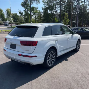 Another view of 2019 Audi Q7 55 Premium Plus quattro for sale in Indianapolis, IN at Indy Auto Man - Indianapolis