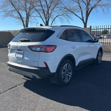 More photos of 2022 Ford Escape SEL at Indy Auto Man - Indianapolis, IN