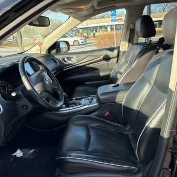 More photos of 2017 INFINITI QX60 at Indy Auto Man - Indianapolis, IN