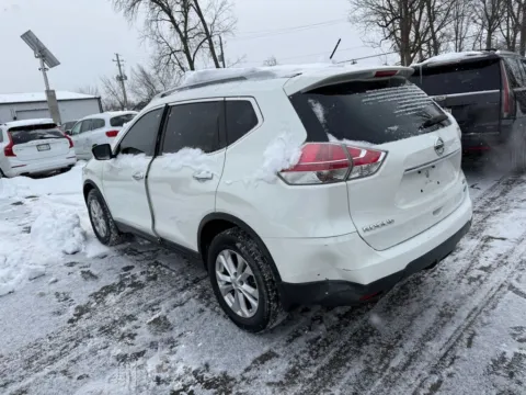 More photos of 2015 Nissan Rogue at Indy Auto Man - Indianapolis, IN