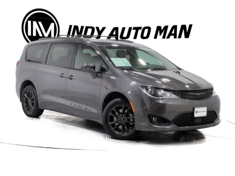 Photos of 2020 Chrysler Pacifica Launch Edition for sale in Indianapolis, IN at Indy Auto Man - Indianapolis