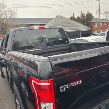 More photos of 2016 Ford F-150 XLT at Indy Auto Man - Indianapolis, IN