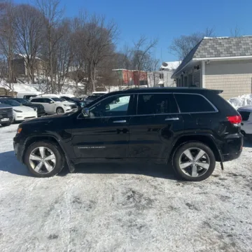 More photos of 2016 Jeep Grand Cherokee Overland at Indy Auto Man - Indianapolis, IN