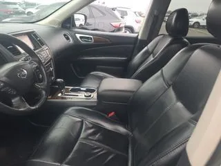 More photos of 2019 Nissan Pathfinder Platinum at Indy Auto Man - Indianapolis, IN