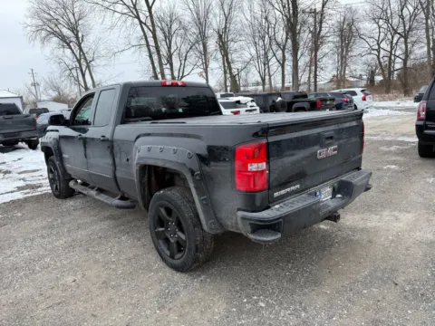 More photos of 2018 GMC Sierra 1500 at Indy Auto Man - Indianapolis, IN
