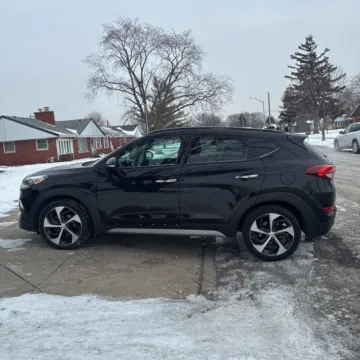 More photos of 2017 Hyundai Tucson Limited at Indy Auto Man - Indianapolis, IN